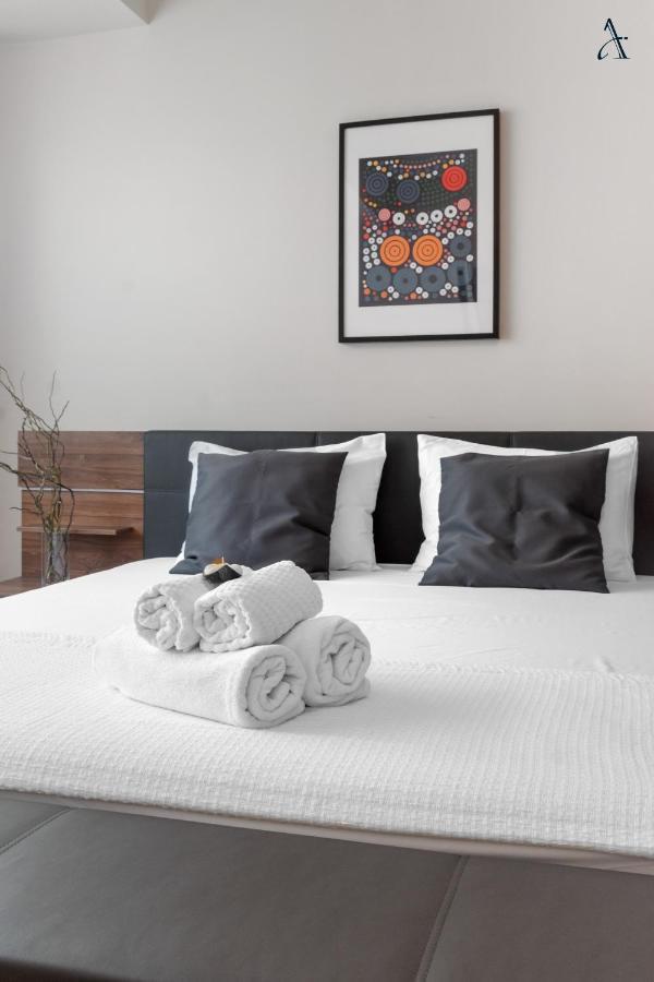 Rentforcomfort Coquette 1Bdr Calea Victoriei Бухарест Екстер'єр фото